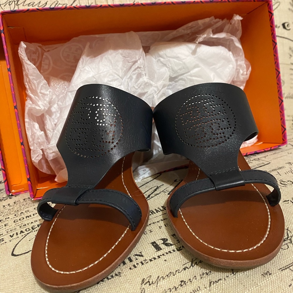 TORY BURCH Women’s Black Leather, worn few times.